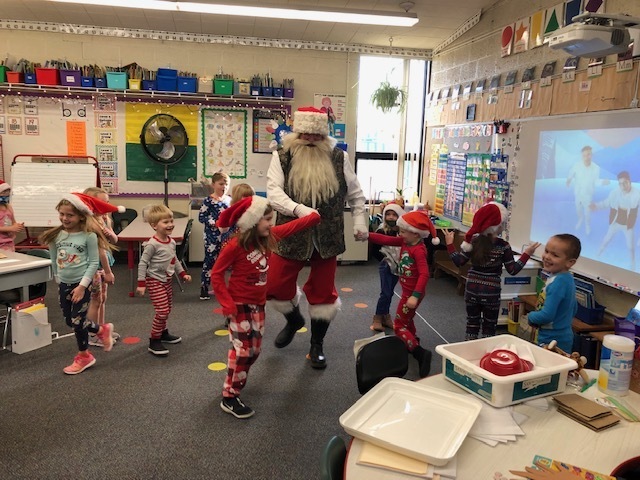 Santa Visits the Learning Center